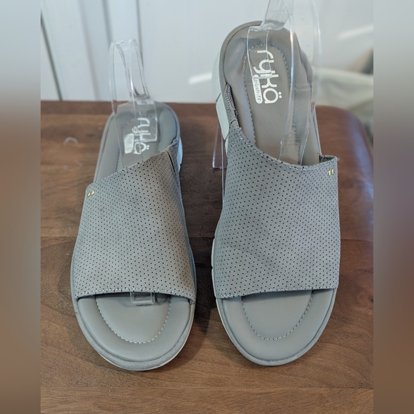 Ryka Plush Fit Sz 9 Women's Gray Slides Sandals Comfort Great Used Condition - Picture 2 of 9
